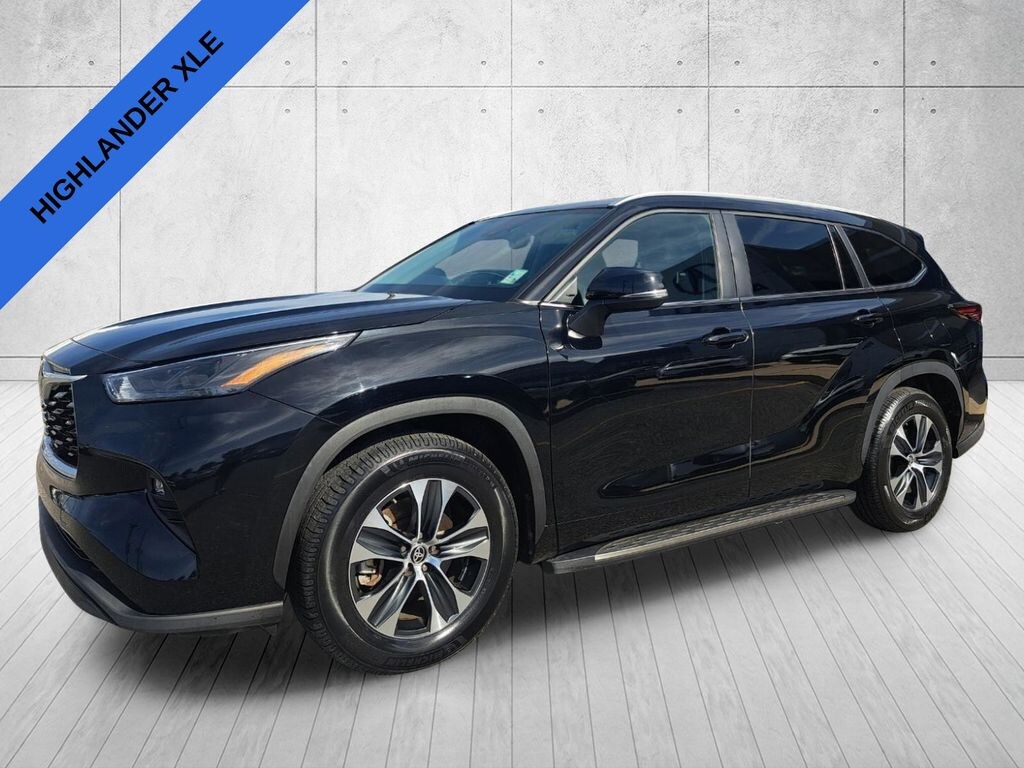 Used 2024 Toyota Highlander XLE SUV