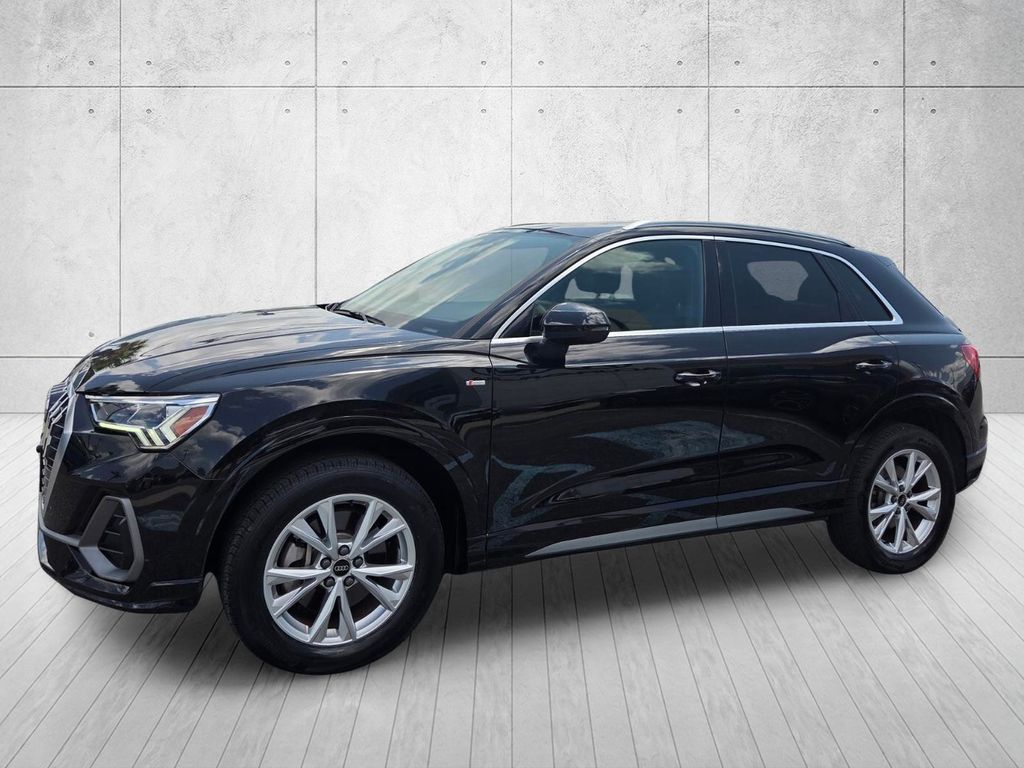 2025 Audi Q3 45 TFSI S Line Premium quattro's photo