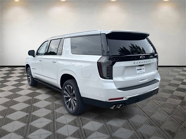 2025 Chevrolet Suburban High Country photo 2