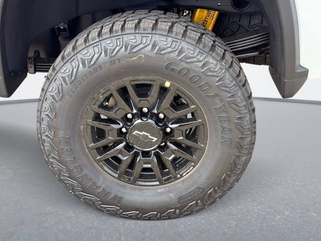 2026 Chevrolet Silverado 2500 HD ZR2 - Photo 10