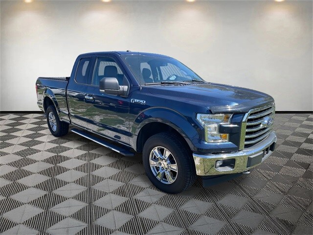 2017 Ford F-150 XLT photo 2