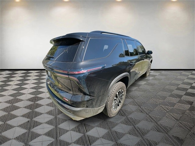 2024 Chevrolet Traverse photo 3
