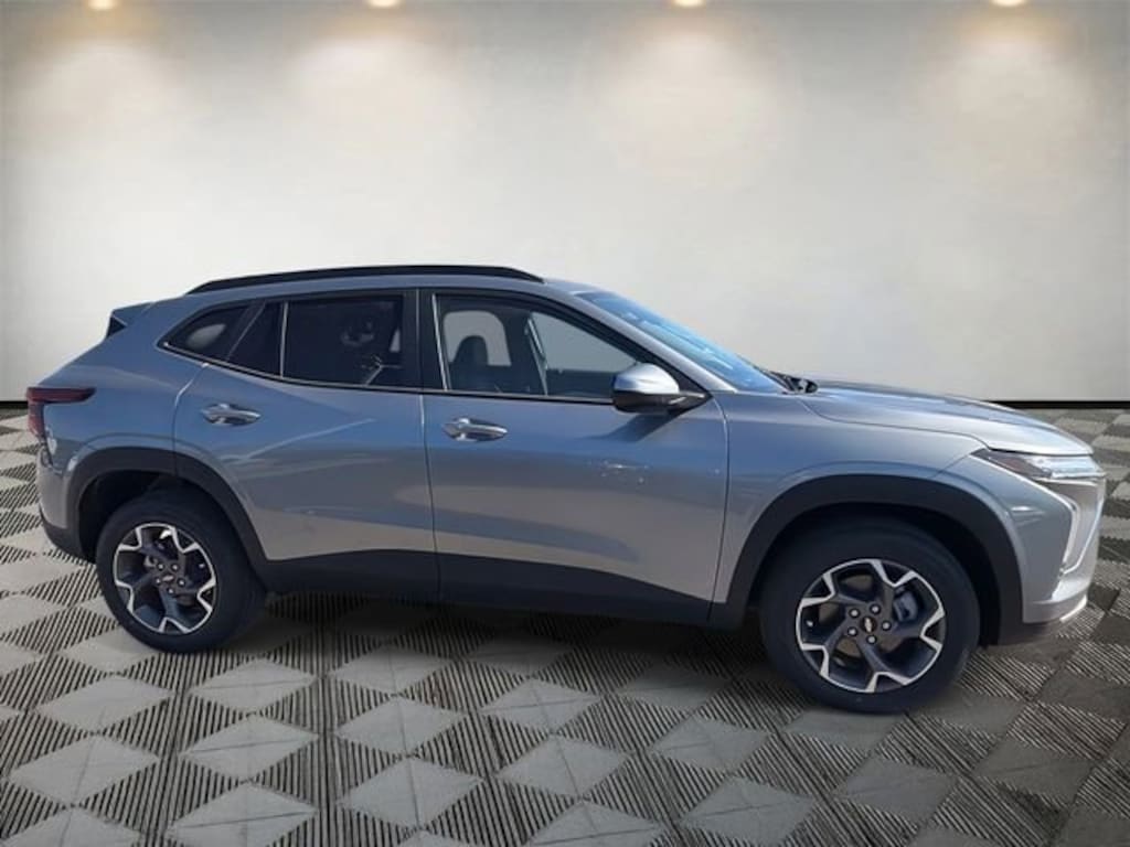 New 2026 Chevrolet Trax LT SUV