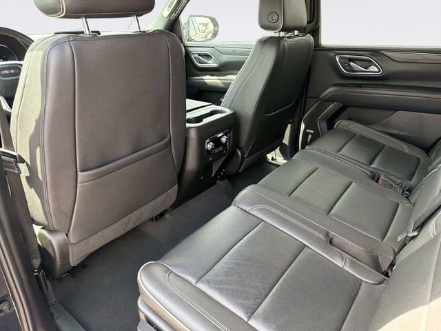 2024 GMC Yukon SLT - Photo 16