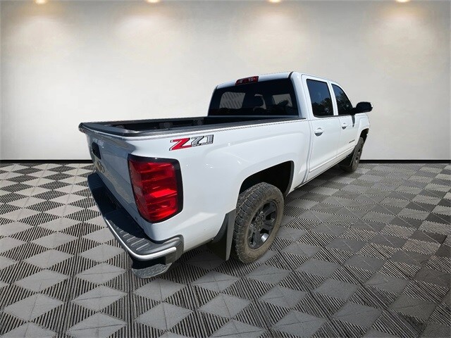 2018 Chevrolet Silverado 1500 LT2 photo 3