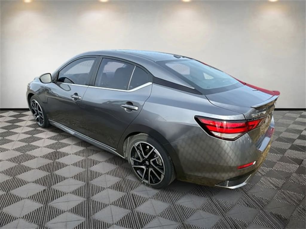 Used 2024 Nissan Sentra SR Sedan