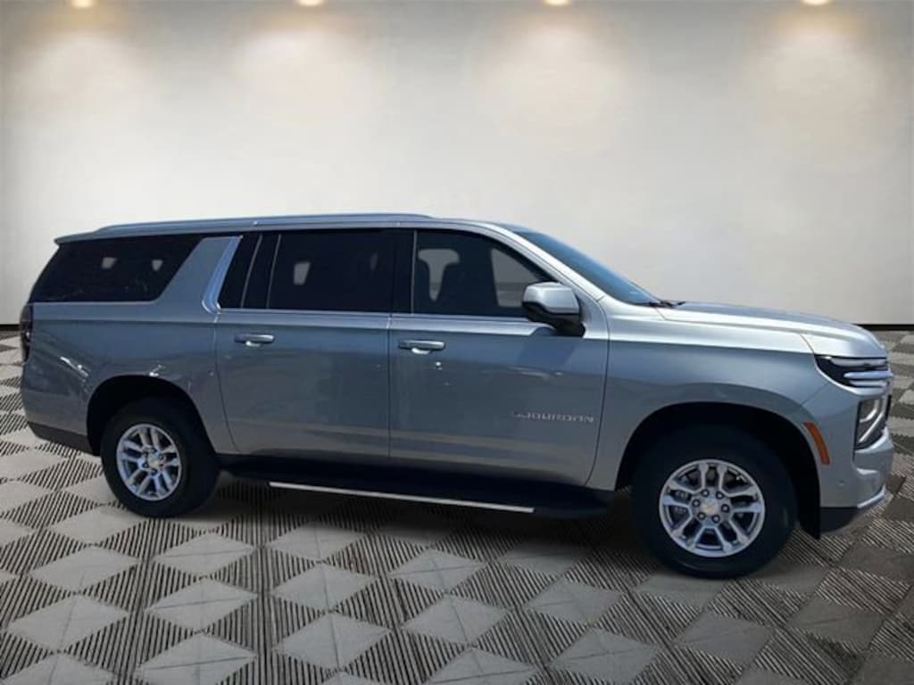 Used 2025 Chevrolet Suburban LS SUV
