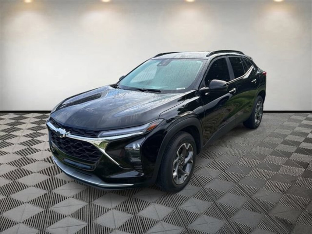 Used 2024 Chevrolet Trax LT SUV