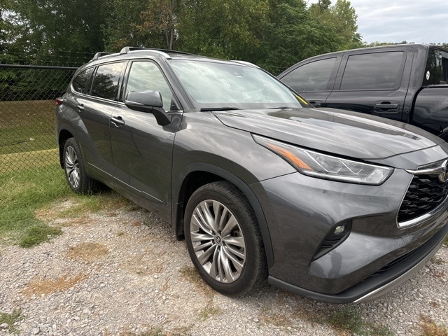 Used 2021 Toyota Highlander Platinum with VIN 5TDFZRBH5MS141933 for sale in Franklin, TN