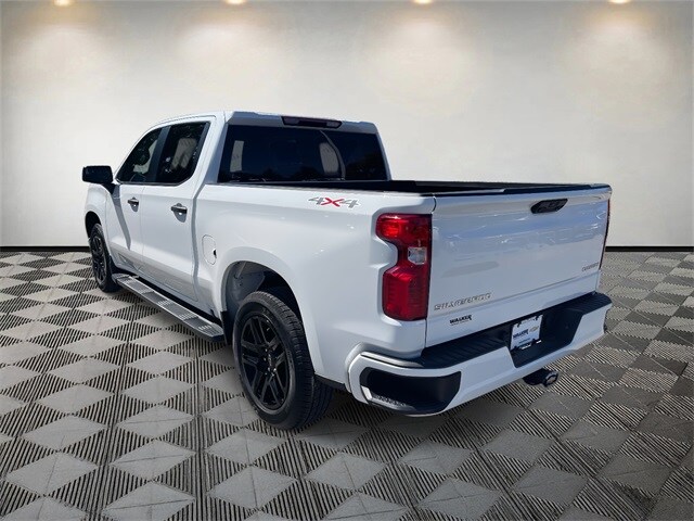 2024 Chevrolet Silverado 1500 Custom photo 3