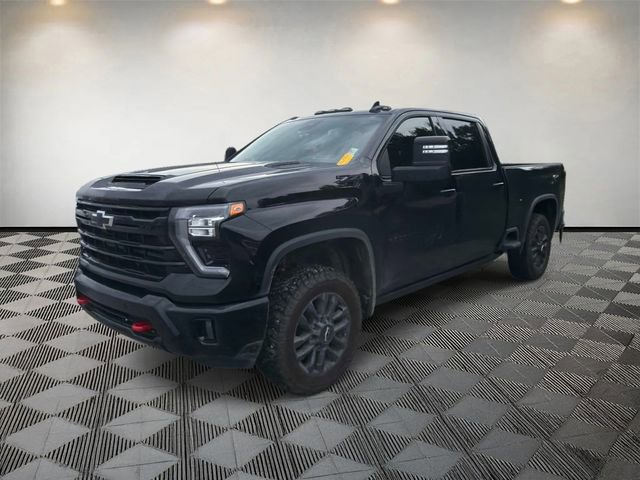 2025 Chevrolet Silverado HD LTZ 4WD Crew Cab Standard Box's photo