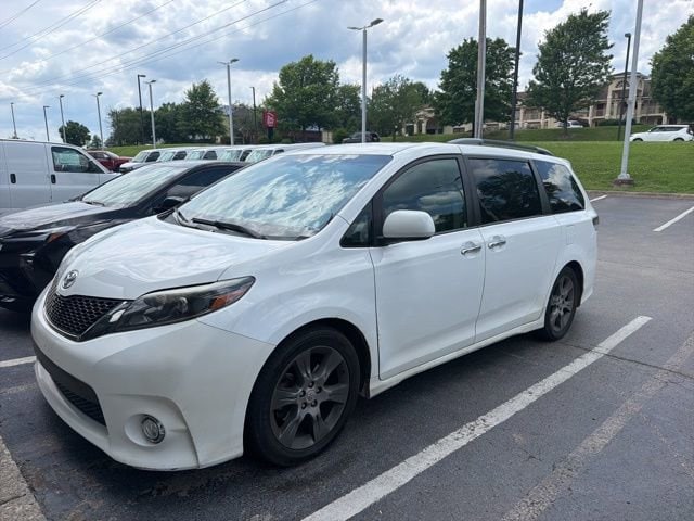 2015 Toyota Sienna's photo