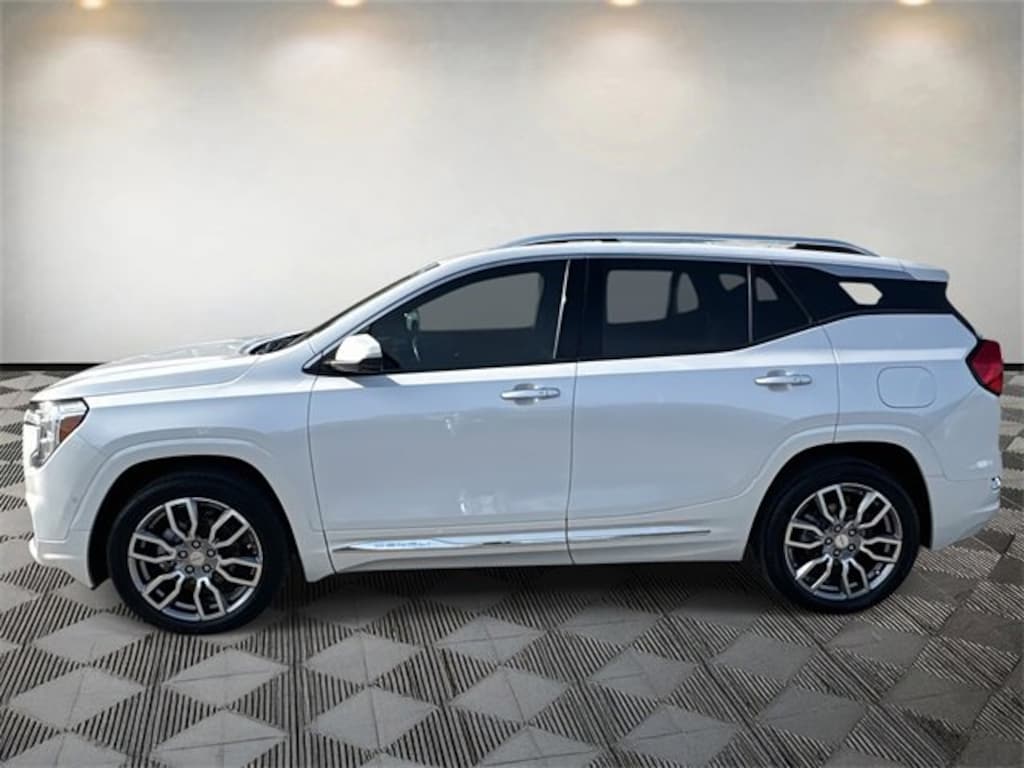 Used 2023 GMC Terrain Denali SUV