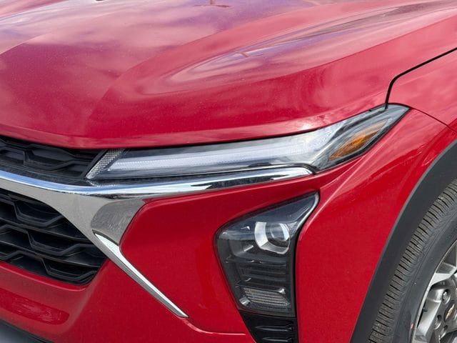 2026 Chevrolet Trax LT - Photo 9