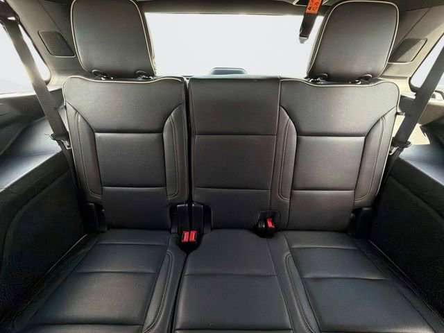 2024 GMC Yukon SLT - Photo 17