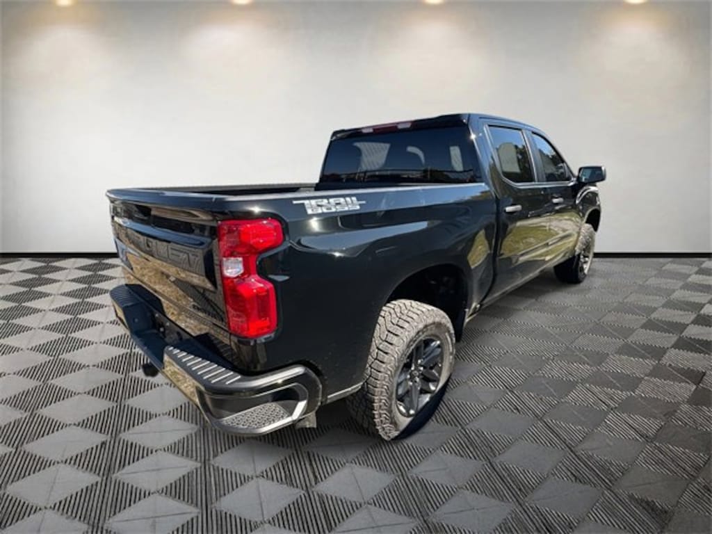 Used 2025 Chevrolet Silverado 1500 Custom Trail Boss Truck Crew Cab