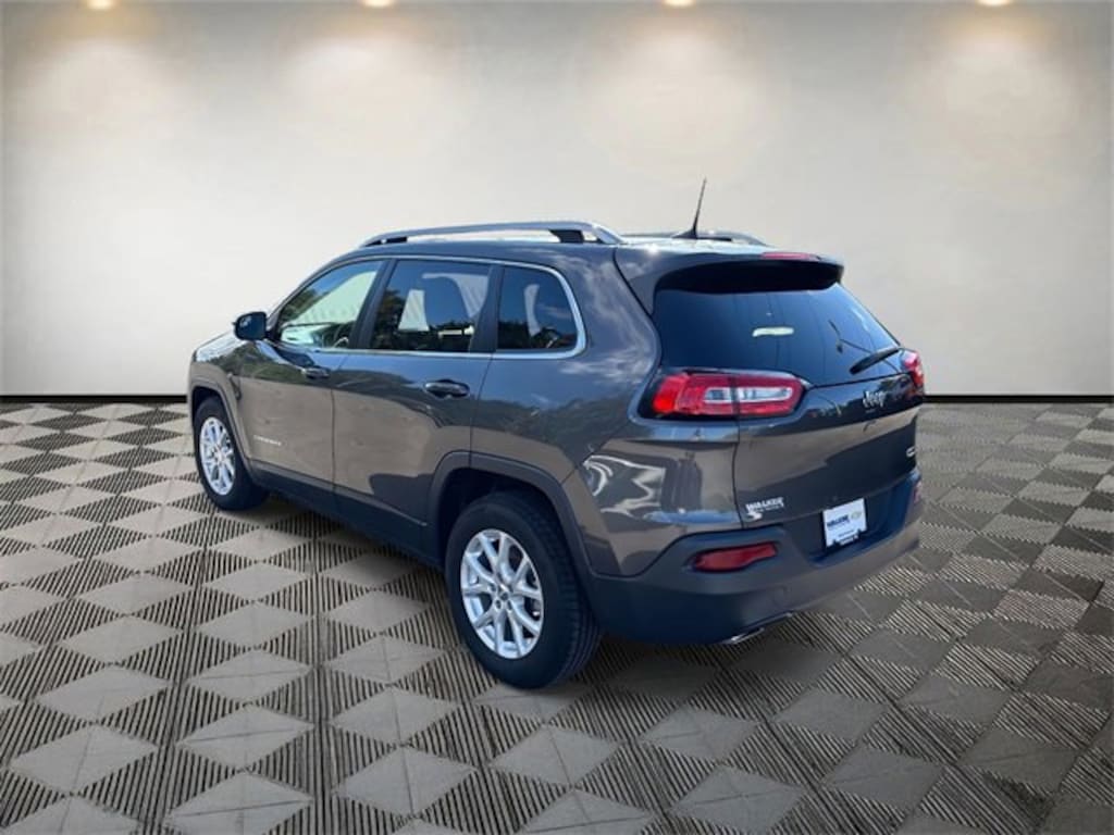 Used 2018 Jeep Cherokee Latitude Plus SUV