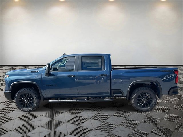 2026 Chevrolet Silverado 2500HD LT photo 2