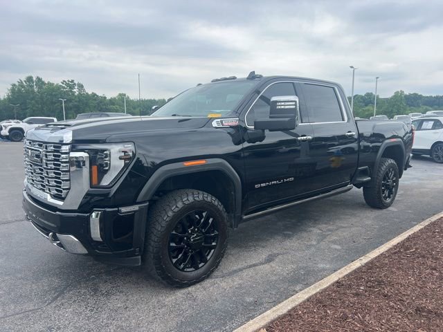 2024 GMC Sierra 4WD Crew Cab Standard Box Denali's photo