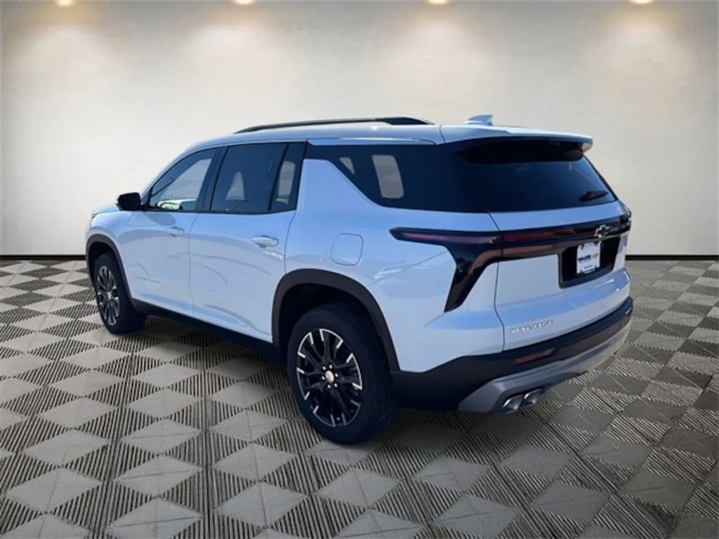 New 2026 Chevrolet Traverse LT SUV