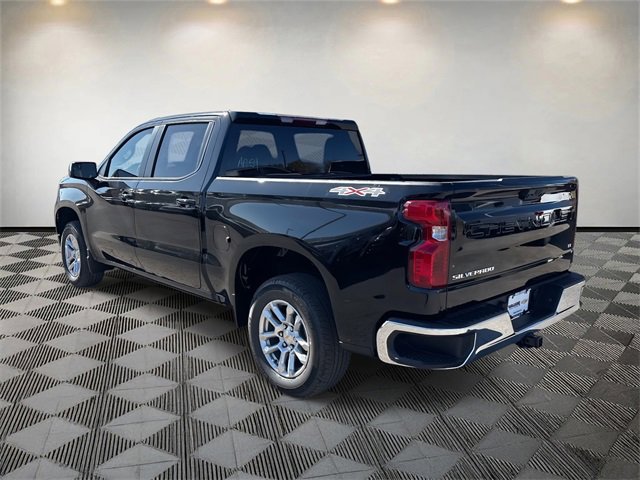 2026 Chevrolet Silverado 1500 LT photo 2