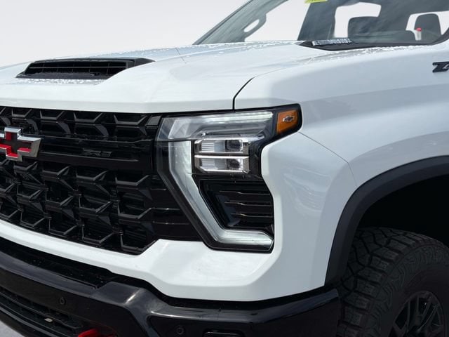 2026 Chevrolet Silverado 2500 HD ZR2 - Photo 9