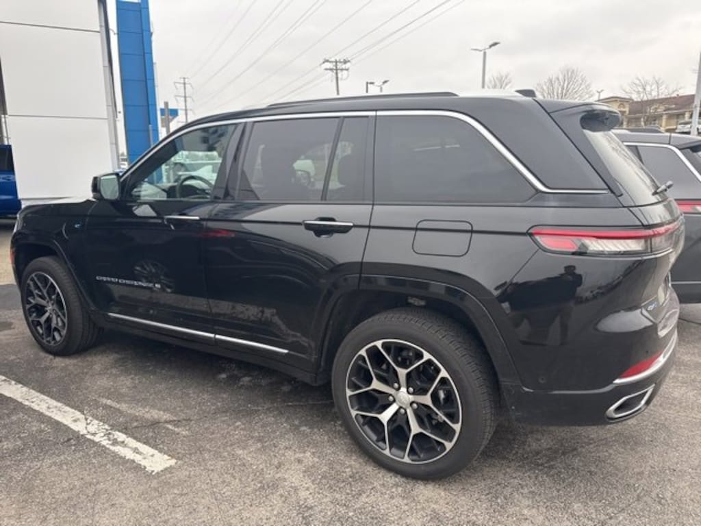 Used 2023 Jeep Grand Cherokee 4xe Summit Reserve SUV