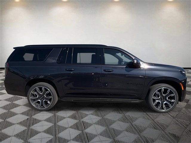 2026 Chevrolet Suburban RST photo 4