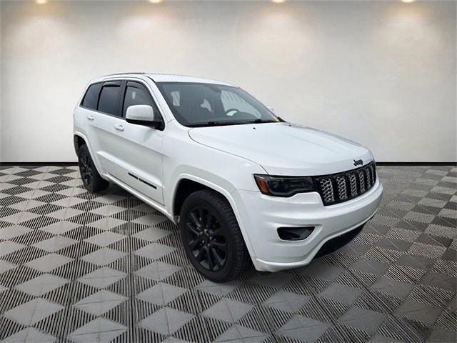 2020 Jeep Grand Cherokee Altitude photo 4