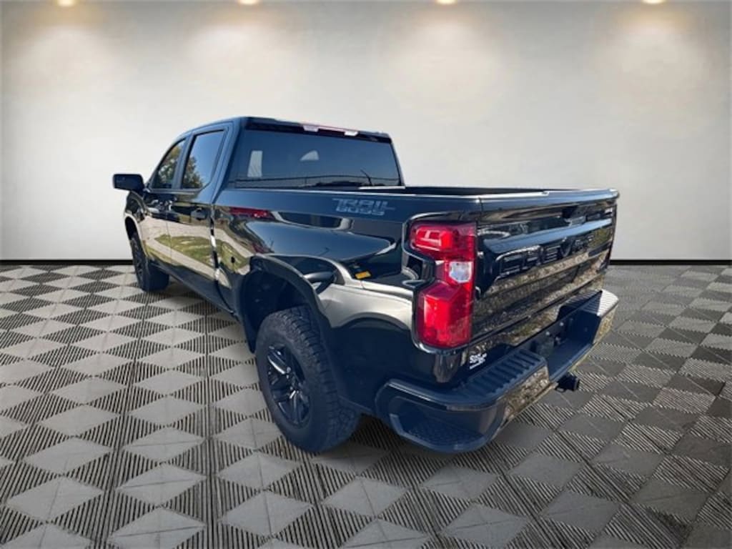 Used 2025 Chevrolet Silverado 1500 Custom Trail Boss Truck Crew Cab