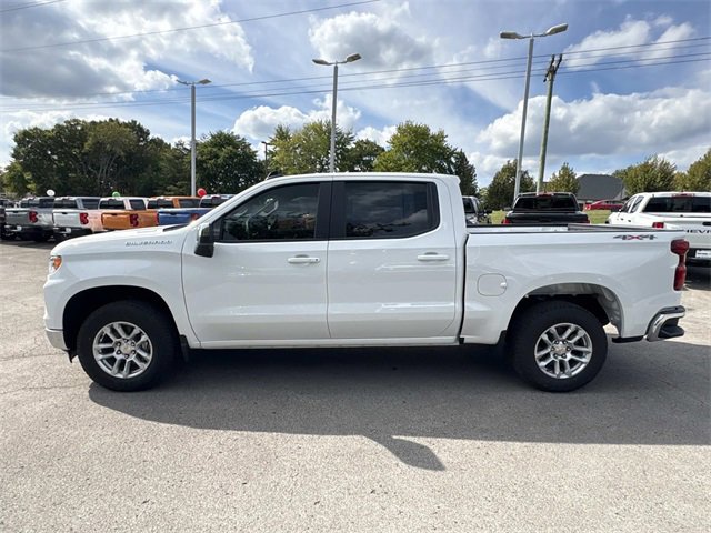 2026 Chevrolet Silverado 1500 LT photo 2