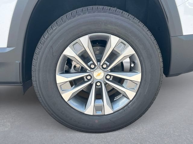 2027 Chevrolet Equinox LT - Photo 12
