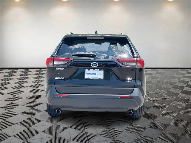 2023 Toyota RAV4 Hybrid LE photo 4