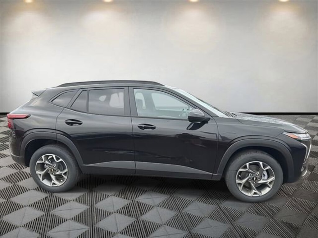 New 2026 Chevrolet Trax LT SUV