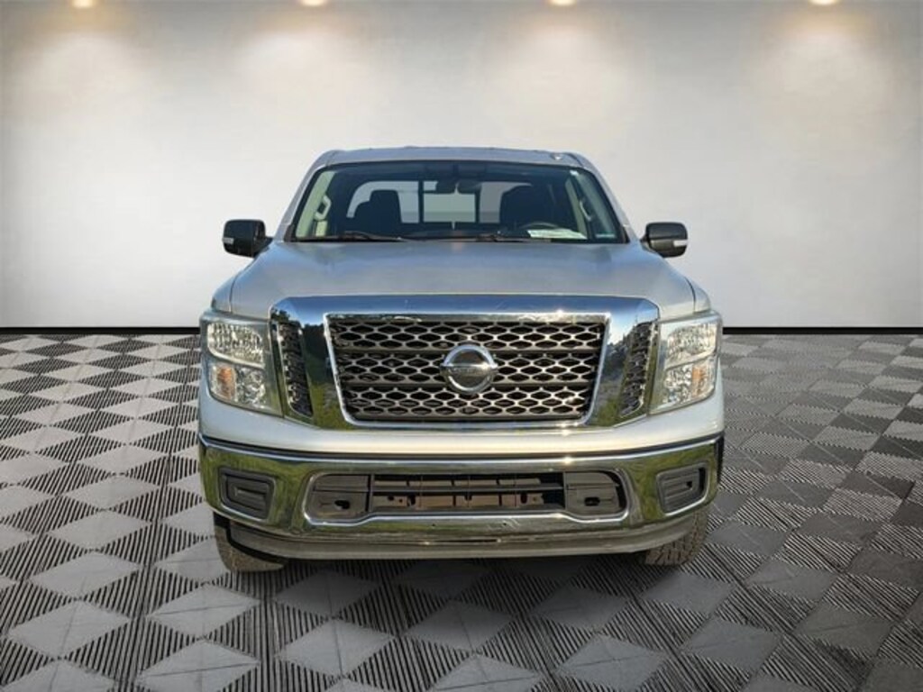 Used 2017 Nissan Titan SV Truck Crew Cab