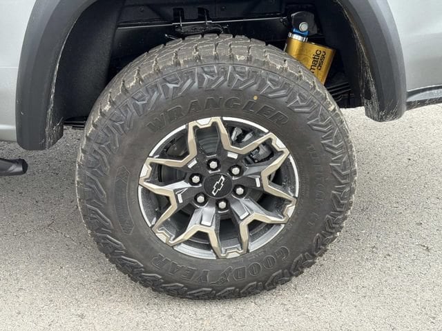 2026 Chevrolet Colorado ZR2 - Photo 10