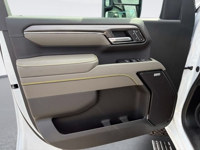 2026 Chevrolet Silverado 2500 HD ZR2 - Photo 17