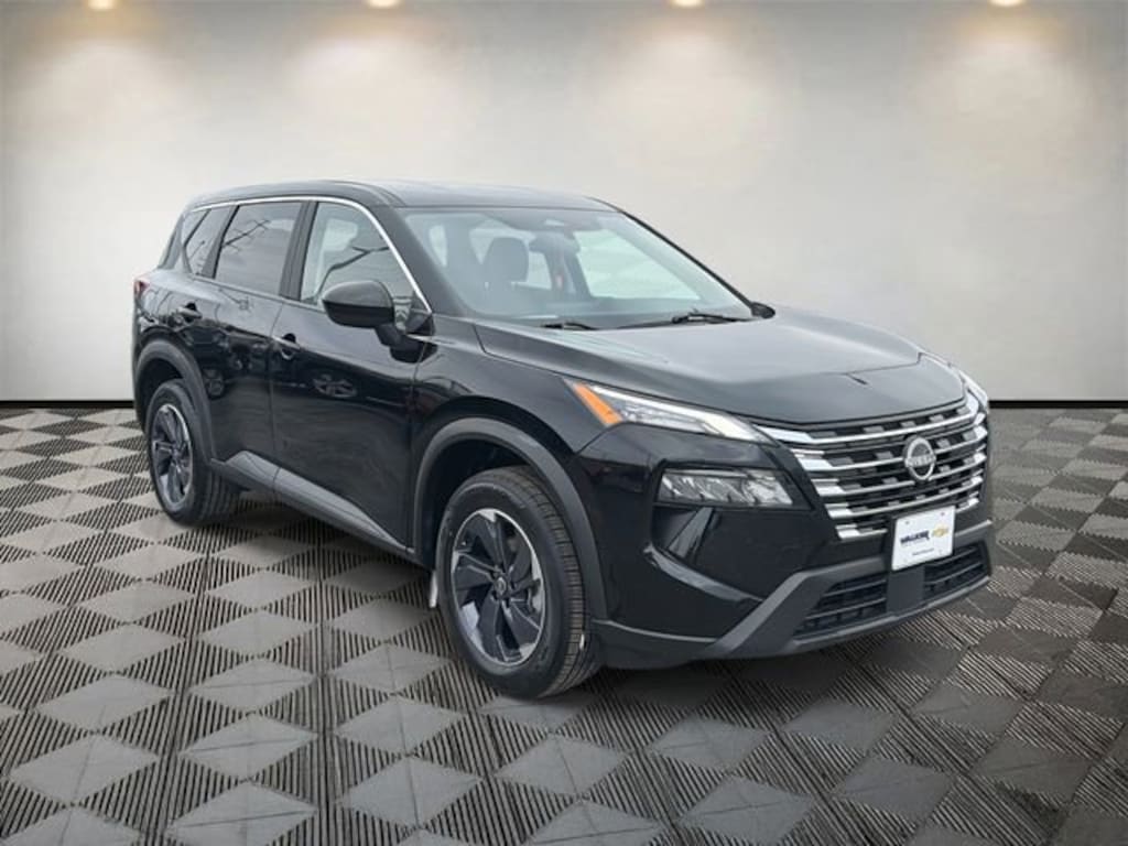 Used 2024 Nissan Rogue SV SUV