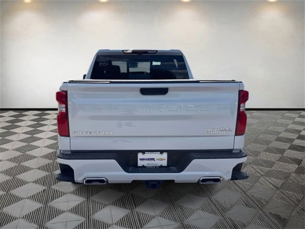 New 2026 Chevrolet Silverado 1500 High Country Truck Crew Cab