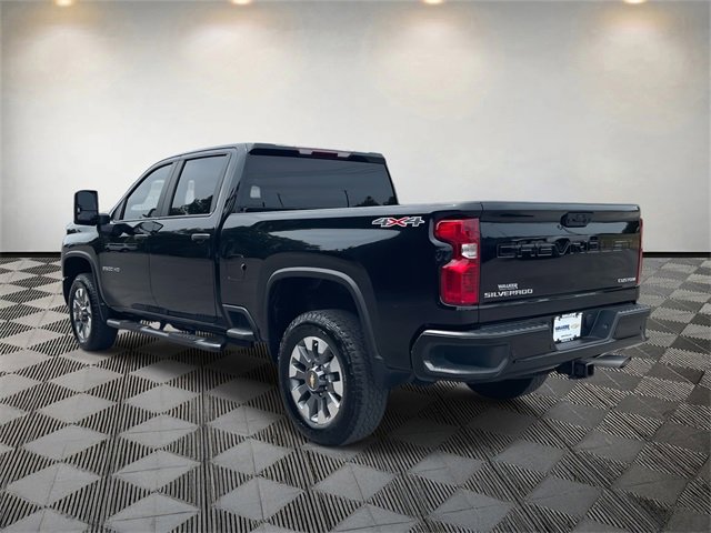 2024 Chevrolet Silverado 2500HD Custom photo 3