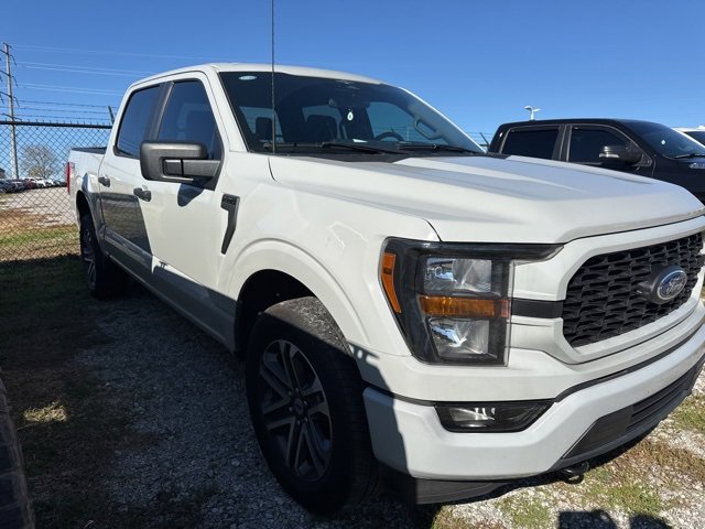 2023 Ford F-150 XL photo 2