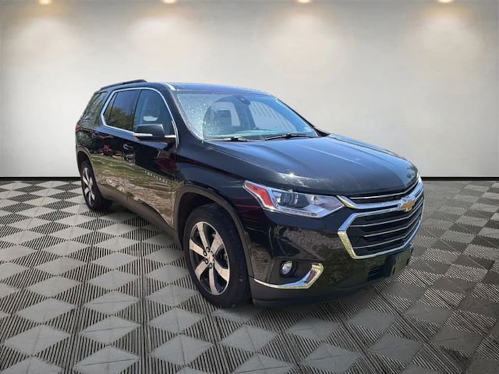 Used 2021 Chevrolet Traverse LT Leather SUV