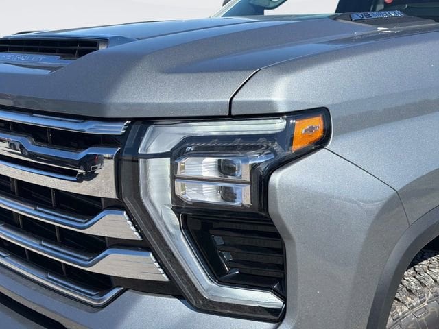 2026 Chevrolet Silverado 2500 HD High Country - Photo 9