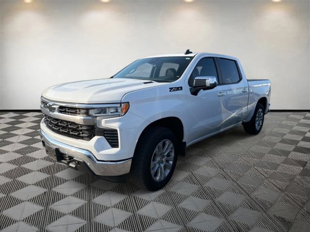 Used 2025 Chevrolet Silverado 1500 LT Truck Crew Cab