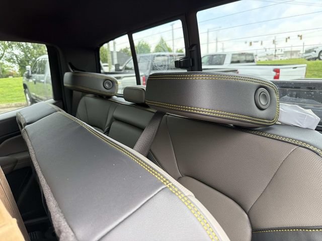 2026 Chevrolet Colorado ZR2 - Photo 14