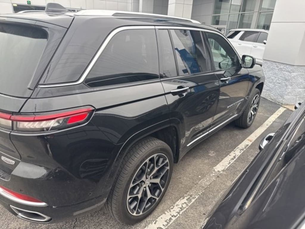 Used 2023 Jeep Grand Cherokee 4xe Summit Reserve SUV