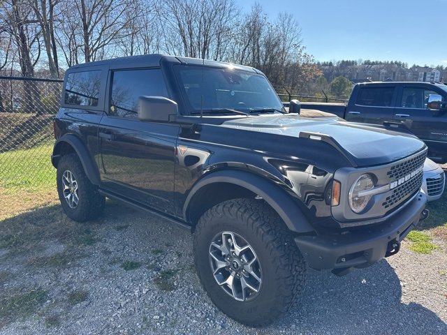 2024 Ford Bronco Badlands photo 2