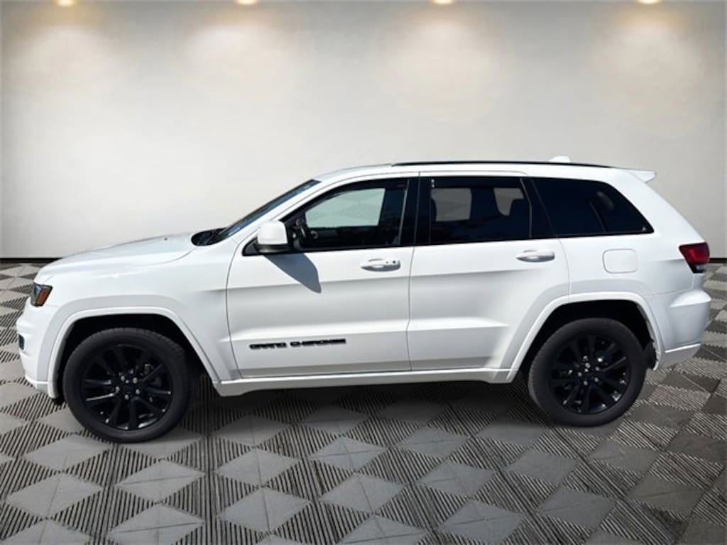 Used 2020 Jeep Grand Cherokee Altitude SUV