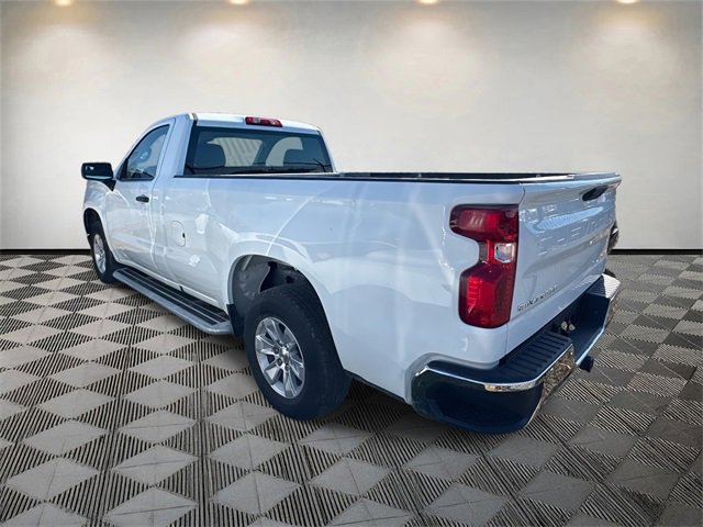 2024 Chevrolet Silverado 1500 photo 2