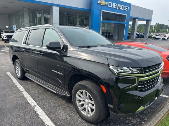 Used 2023 Chevrolet Suburban LT with VIN 1GNSKCKD1PR358239 for sale in Franklin, TN